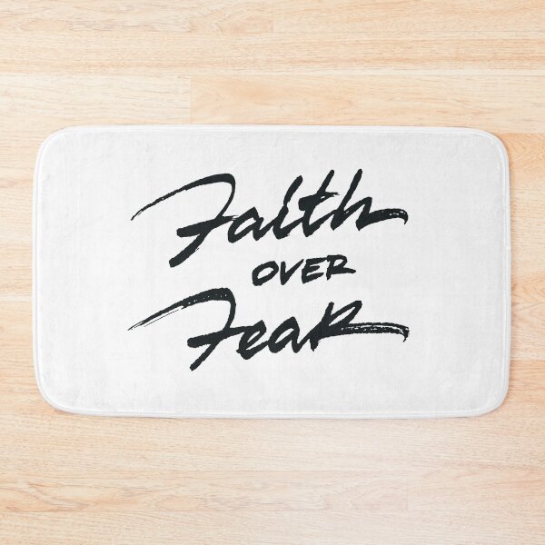 Artikelvorschau, Faith Over Fear entworfen und verkauft von Zagach Letters.