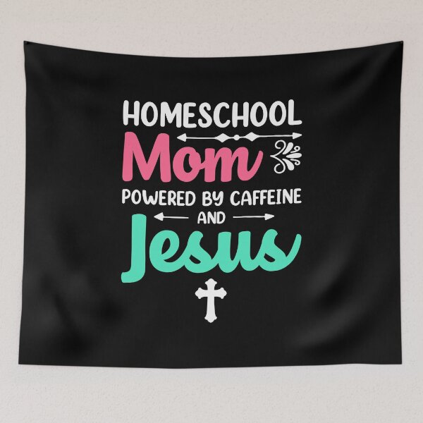 Artikelvorschau, Homeschool Mom Powered By Caffeine And Jesus Quarantine Mom entworfen und verkauft von haselshirt.