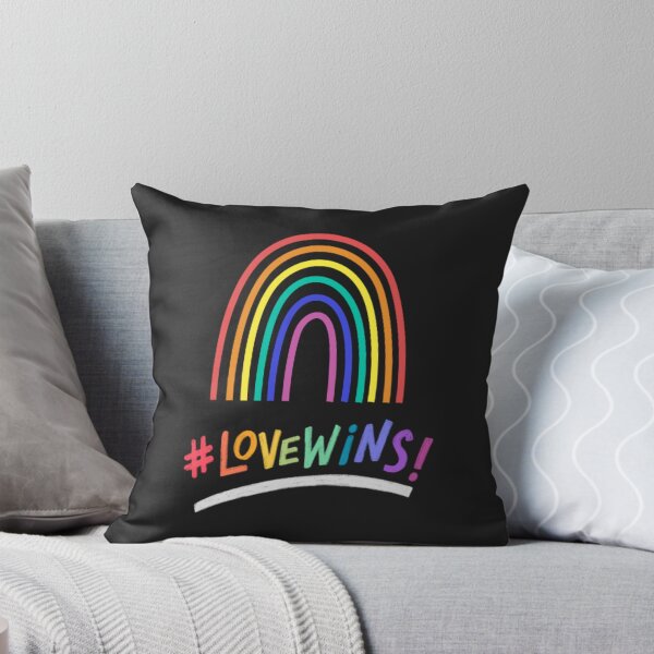 Artikelvorschau, Arc-en-ciel #LoveWins, Love LGBT Shirt, Love Wins Shirts, T-shirts LGBT, Love Tee, Love TShirts, Lgbt T-shirts, Cute Love Shirts, Rainbow Love Shirt entworfen und verkauft von Vanchys.