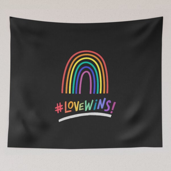 Artikelvorschau, Arc-en-ciel #LoveWins, Love LGBT Shirt, Love Wins Shirts, T-shirts LGBT, Love Tee, Love TShirts, Lgbt T-shirts, Cute Love Shirts, Rainbow Love Shirt entworfen und verkauft von Vanchys.