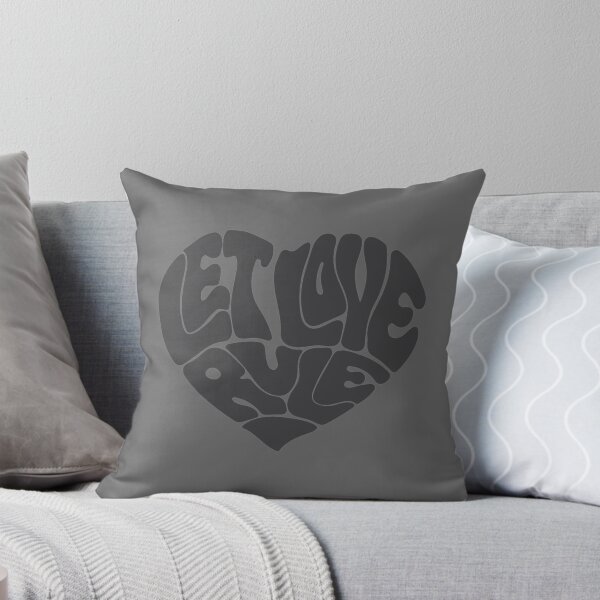 Aperçu de l'œuvre Let Love Rule - Grey Classic créée et vendue par laudia5491.