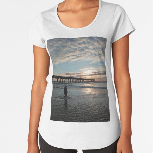 Who's the boss? Premium Scoop T-Shirt