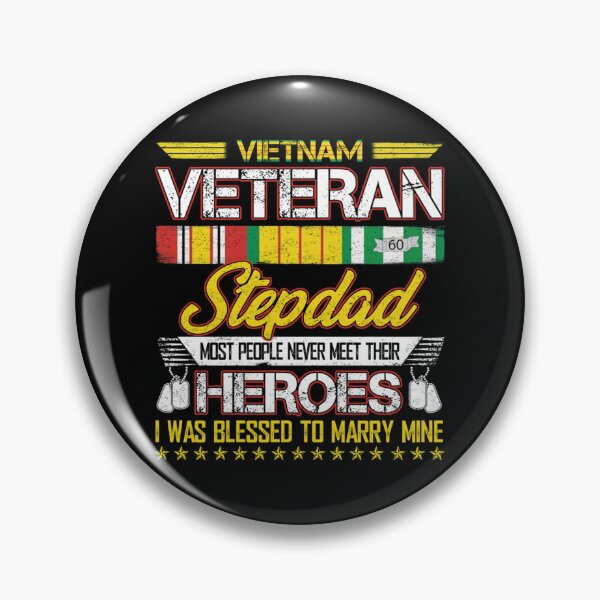 Artikelvorschau, Vietnam Veteran Stepdad Most People Never Meet Their Heroes Classic T-Shirt entworfen und verkauft von saurelmosert.