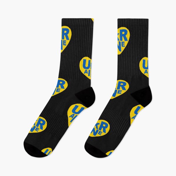 Aperçu de l'œuvre Love Ukraine créée et vendue par MrTsTshirts.