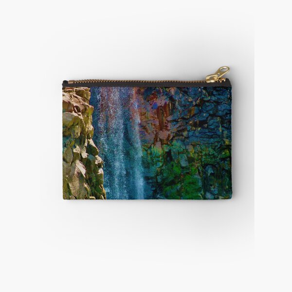Aperçu de l'œuvre Waterfall créée et vendue par Worldbridger.