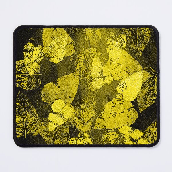 Aperçu de l'œuvre Floating leaves Yellow on Black by Kathryn Boundy créée et vendue par OB-Studio.