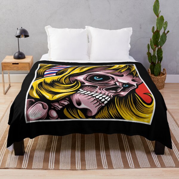 Aperçu de l'œuvre Pop Art T-ShirtSkull with Hair Ribbon créée et vendue par NagaIchikawa.