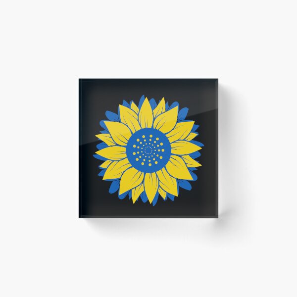 Artikelvorschau, Ukrainian Sunflower entworfen und verkauft von trendingatees.