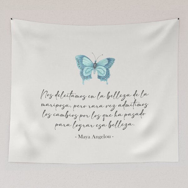 Artikelvorschau, Nos deleitamos en la belleza de la mariposa, spanisches Zitat entworfen und verkauft von Aryam Quotes.