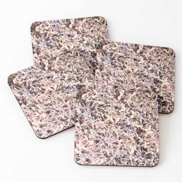 Aperçu de l'œuvre Lilac Flower Petals créée et vendue par BeachBumFamily.