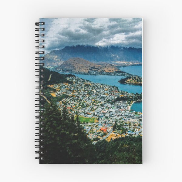 Artikelvorschau, Queenstown New Zealand Landscape, Aesthetic Queenstown New Zealand, Queenstown New Zealand Winter, Queenstown Southern Alps Mountains entworfen und verkauft von Paintcorner.