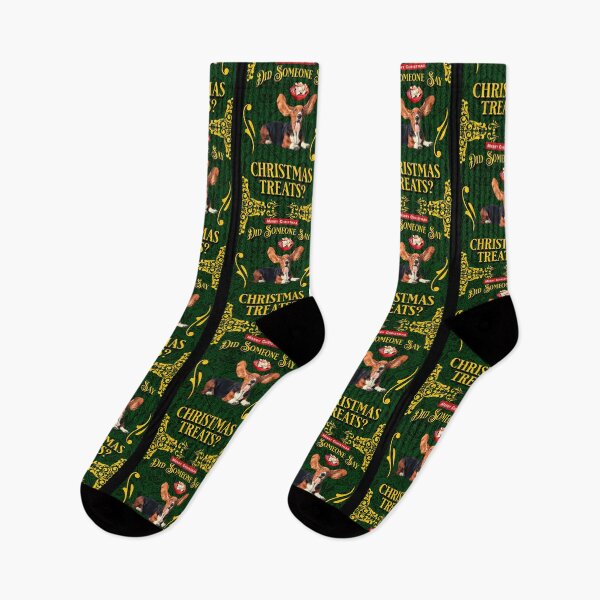 Aperçu de l'œuvre Merry Christmas Did Someone Say Christmas Treats Brown Basset Hound Dog créée et vendue par teewearstyle.