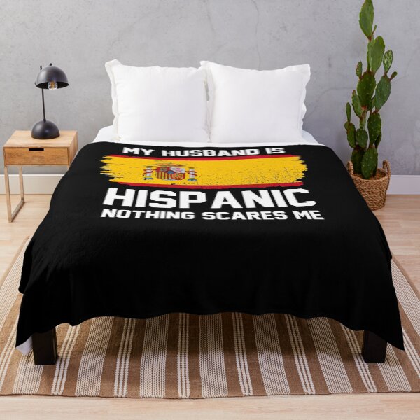 Artikelvorschau, My Husband is Hispanic Nothing Scares Me entworfen und verkauft von FanaticTee.