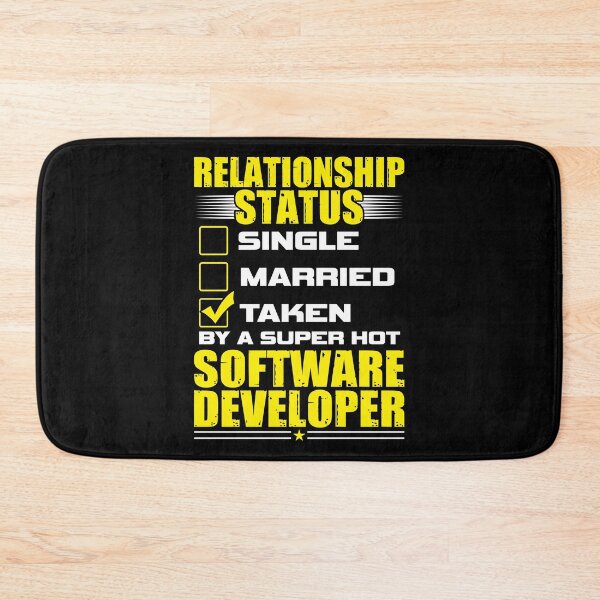 Artikelvorschau, Funny His and Her Software Developer Relationship Status entworfen und verkauft von haselshirt.