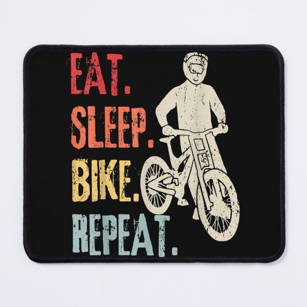 Artikelvorschau, Retro Mountain Biking Bicycle Cycling Classic T-Shirt entworfen und verkauft von laureljusjv.