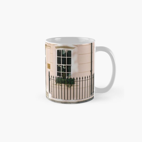 Artikel-Vorschau von Georgischer Luxus | Mayfair, London | Londoner Leben | Elegantes Gebäude, designt und verkauft von Robert Joseph.