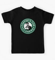 Kaffee ist für Closers Parodie Kinder T-Shirt