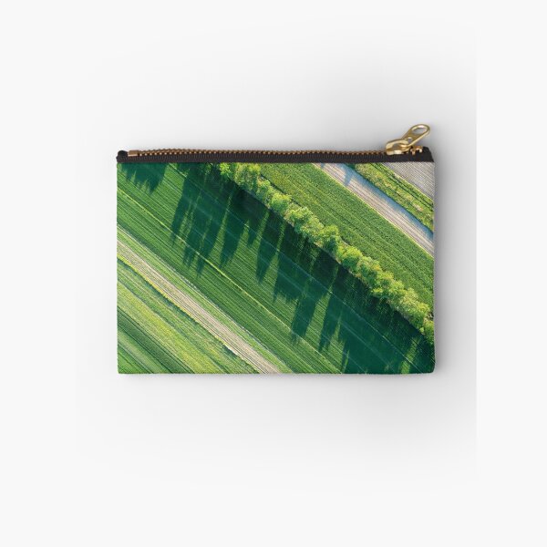 Aperçu de l'œuvre Paysage aérien de culture de colza vert créée et vendue par Lukasz Szczepanski.