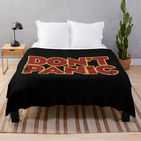 Artikelvorschau, Hitchhikers Guide To The Galaxy T-ShirtKeine Panik entworfen und verkauft von EdisonGuti.