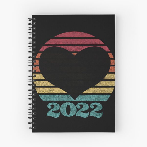 Aperçu de l'œuvre 2022 Retro 1980s 1990s Inspired Sunset with heart créée et vendue par MunsyArt.