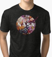 Das Weinlese-Blumen-Emblem der NASAs Vintage T-Shirt