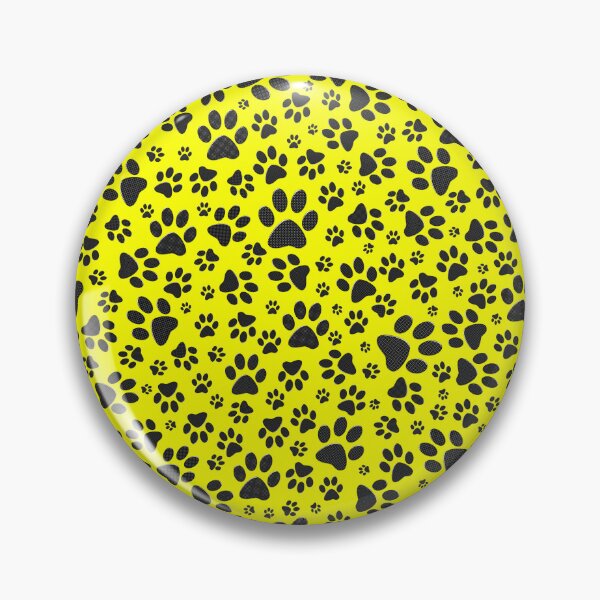 Aperçu de l'œuvre Pattes de chien à pois noir et blanc sur fond jaune créée et vendue par homemadecreate.