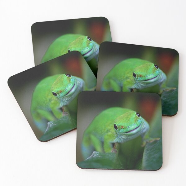 Aperçu de l'œuvre Un lézard vert dans son milieu naturel créée et vendue par Gym Designs.