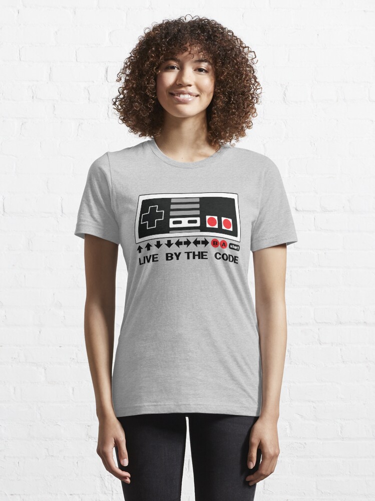 T-shirt essentiel ''Nintendo Konami - Live par le code (NES)' : autre vue