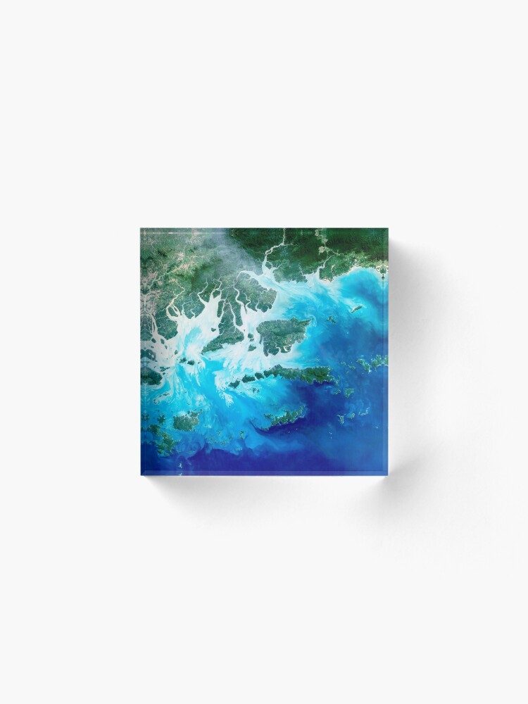 Alternate view of Island Map Acrylic Block