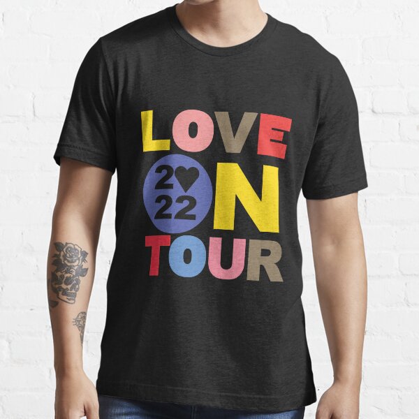 LOVE ON TOUR 2022 Essential T-Shirt