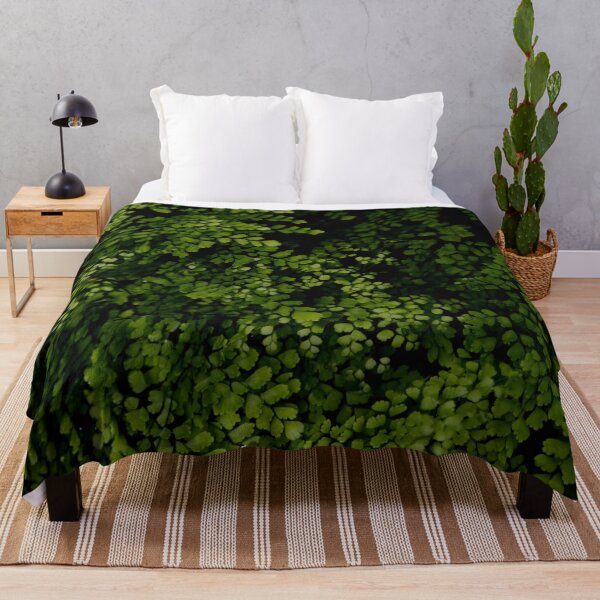Small leaves. Throw Blanket