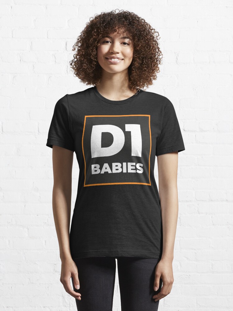 Tag telefonen Lederen hul D1 Babies" Essential T-Shirt for Sale by 83Designs | Redbubble