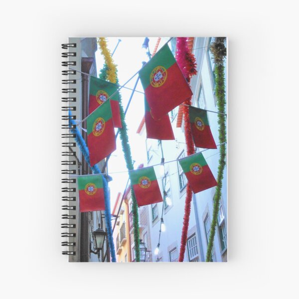 Aperçu de l'œuvre Lisbonne pendant les fêtes de juin créée et vendue par MTD-Archives.