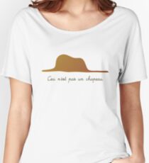 Ceci n'est pas un chapeau v.1 Women's Relaxed Fit T-Shirt