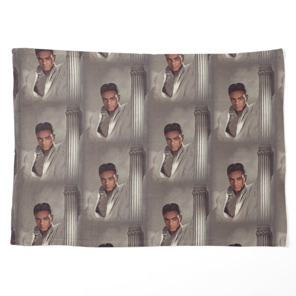 Johnny Mathis, Music Legend Pet Blanket