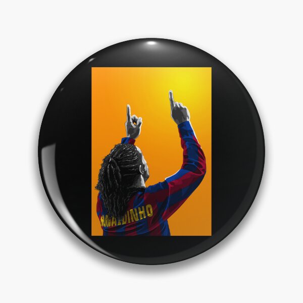 Artikelvorschau, Ronaldinho Gaúcho Barcelona Brasilien Fußball Artwork Classic T-Shirt entworfen und verkauft von laureljusjv.
