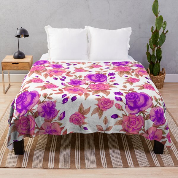 Artikelvorschau, Retro Inspired Rose Pattern - Pink and Purple entworfen und verkauft von TotallyRetroArt.