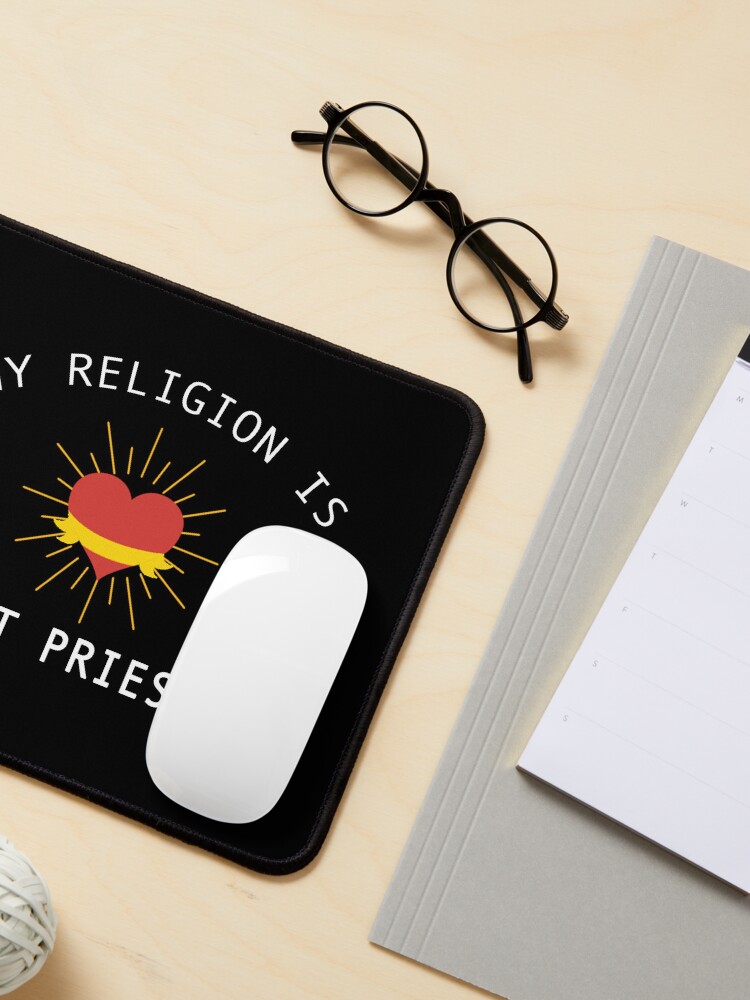 Imagen 3 de 5, Alfombrilla de ratón con la obra Mi religión es el sacerdote ardiente | Regalo de Fleabag | Sagrado Corazón, diseñada y vendida por Nada18.