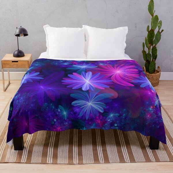 Artikelvorschau, Blaue lila und rosa Blumenfractal-Kunst entworfen und verkauft von mrhighsky.