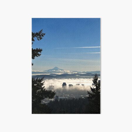 Artikel-Vorschau von Mount Hood über dem nebligen Portland, designt und verkauft von DPalinPhotography.