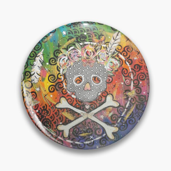 Artikelvorschau, Voodoo Juju Regenbogen-Totenkopf mit gekreuzten Knochen entworfen und verkauft von Sue Catt.