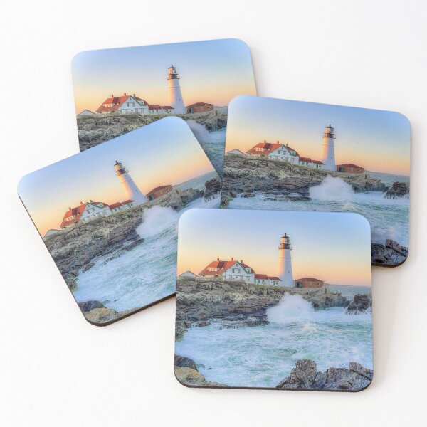 Aperçu de l'œuvre Photographie du phare emblématique de Portland Head Light dans le Maine créée et vendue par me2atee.