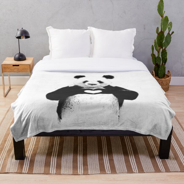 All you need is love Throw Blanket