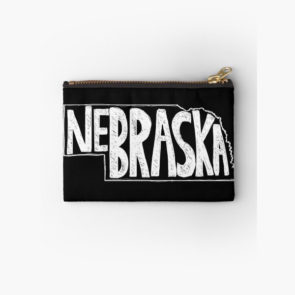 Artikelvorschau, Nebraska (weiße Grafik) entworfen und verkauft von thefunkysoul.