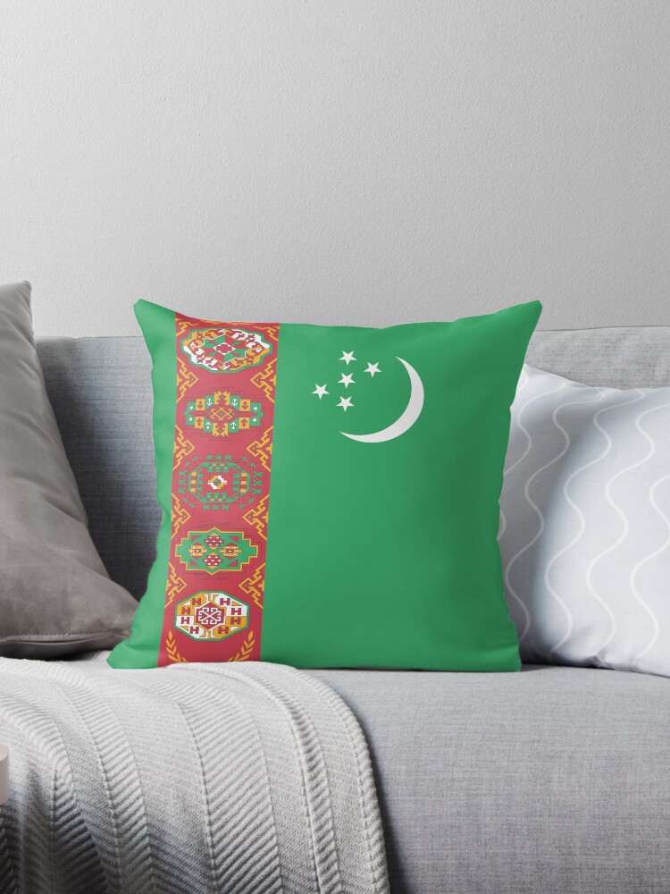 Aperçu 1 sur 3. Coussin avec l'œuvre Drapeau du Turkménistan créée et vendue par Shorlick.