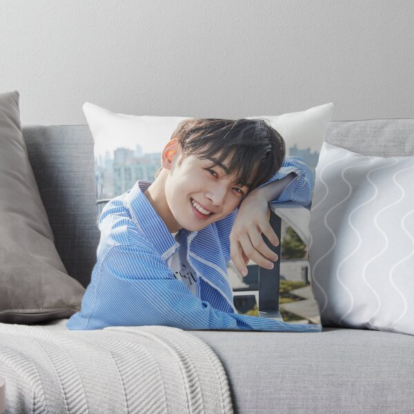 eunwoo Astro Dream 01 Throw Pillow