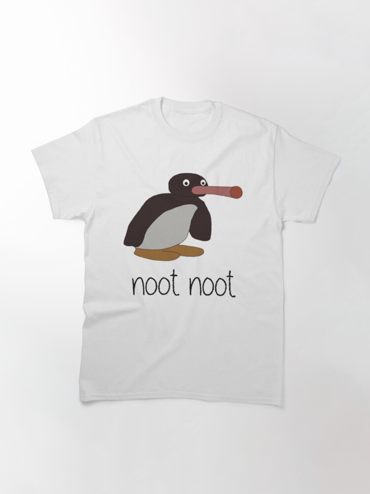 Imagen 3 de 7, Camiseta clásica con la obra noot noot - Pingu, diseñada y vendida por CaroolBakker.
