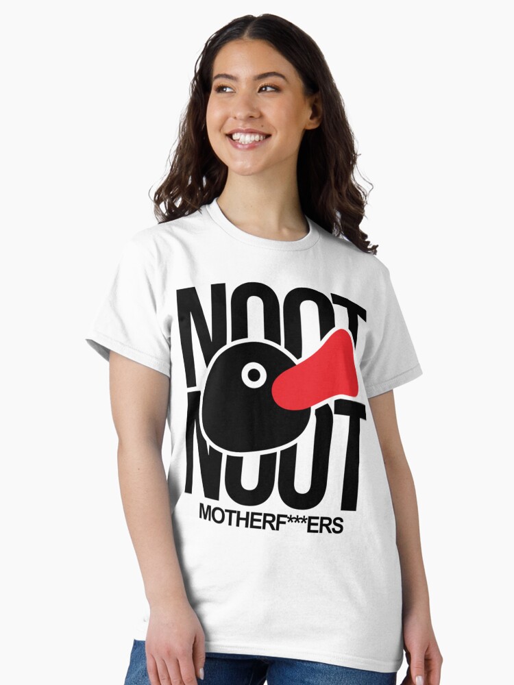 Imagen 2 de 7, Camiseta clásica con la obra NOOT NOOT PINGU, diseñada y vendida por CaroolBakker.