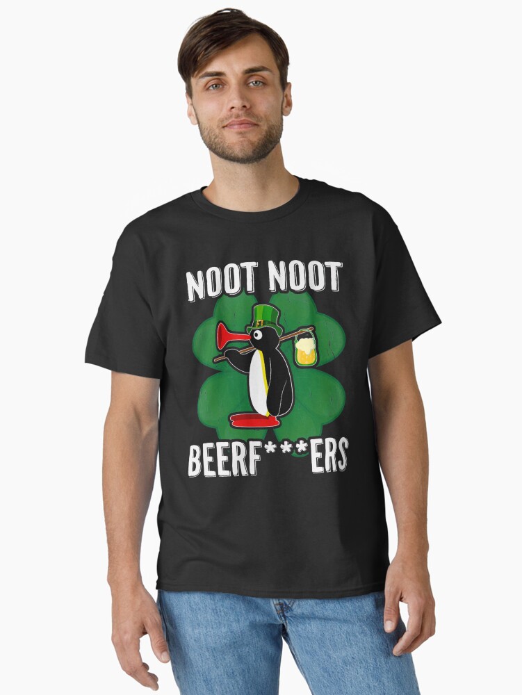 Imagen 1 de 7, Camiseta clásica con la obra Noot Noot Pingu, diseñada y vendida por CaroolBakker.