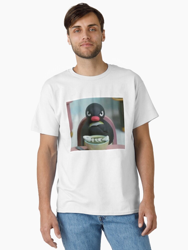 Imagen 1 de 7, Camiseta clásica con la obra Pingu el pingüino enojado - Noot Noot, diseñada y vendida por CaroolBakker.